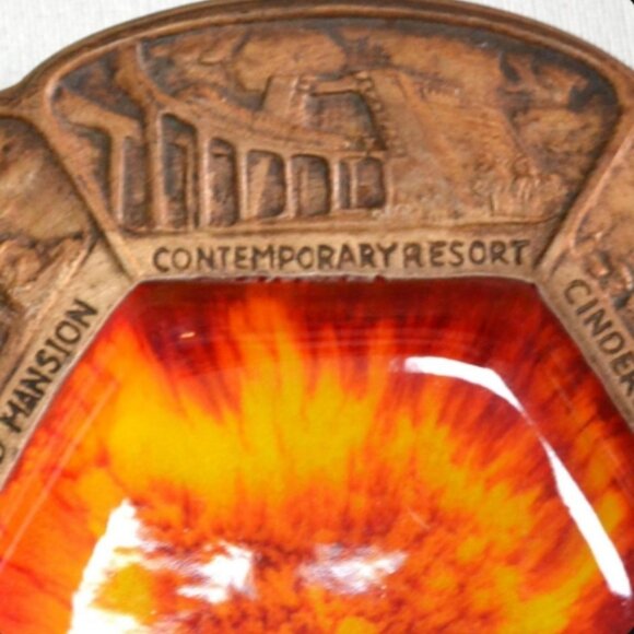 Walt Disney World Souvenir Plate Faux Wood Lava Glaze Glass By Treasurecraft - Picture 4 of 10